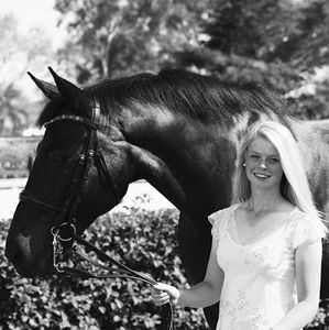 Meet your Posher, Caroline